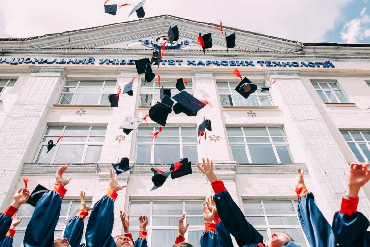 Here Are 9 Edtech Startups From Bogotá Embracing Self-improvement
