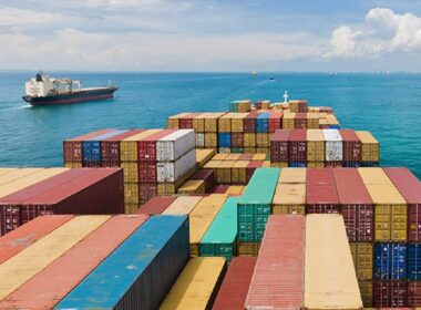 Matthew Taylor Pollmann, gerente general de Flux, presentó Smart Flux, sistema que digitaliza el proceso de liberación de contenedores. 